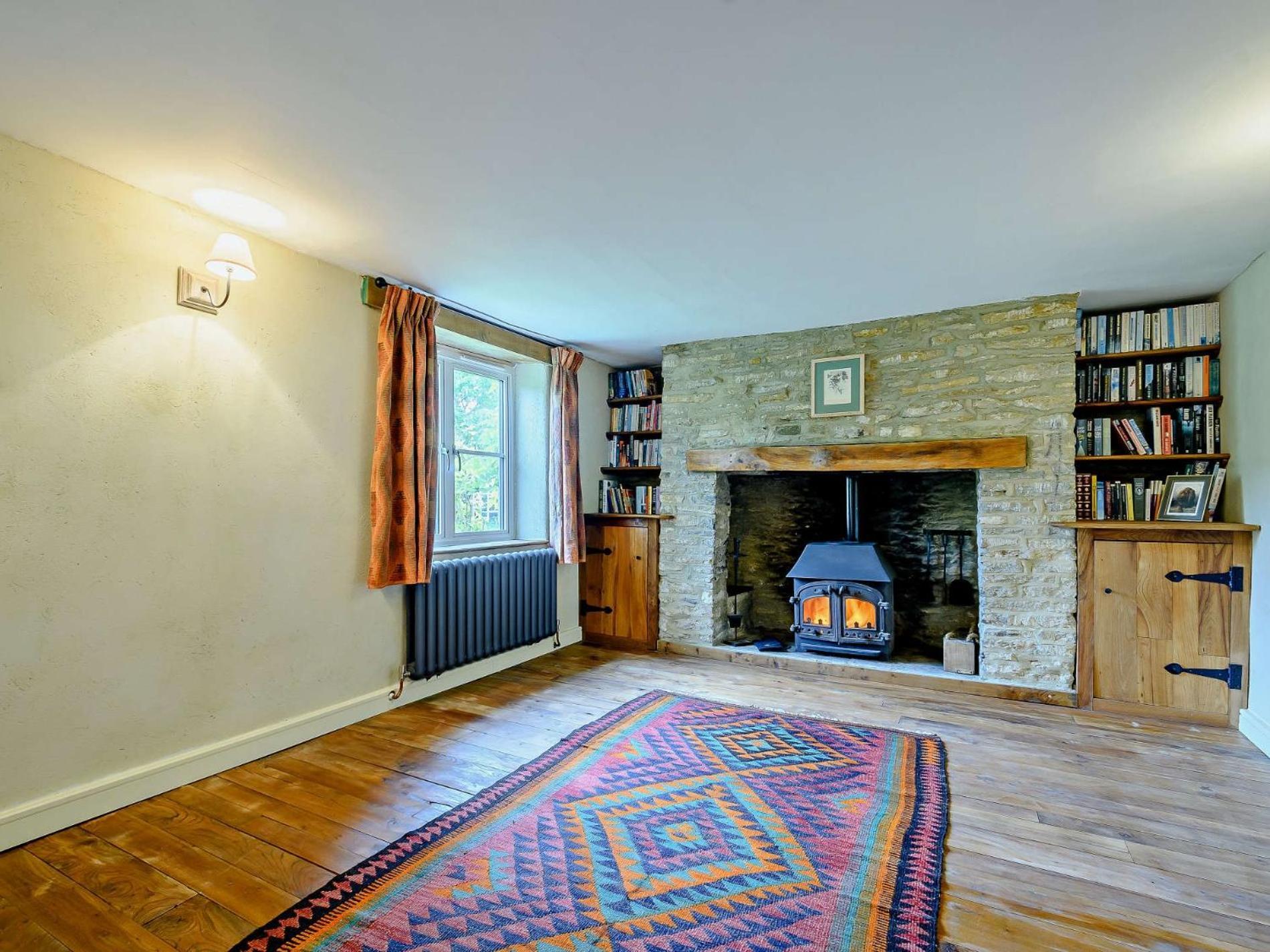 6 Bed In Lechlade 93251 Villa Exterior photo